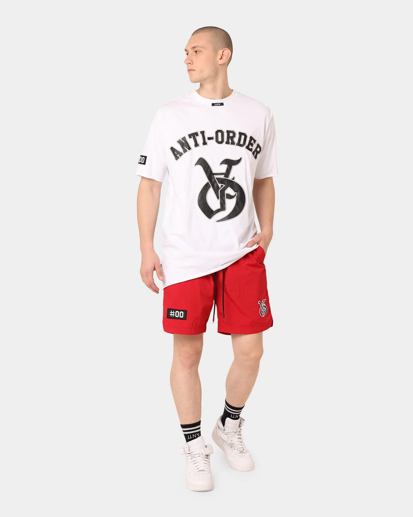 Le Short de Plage Antidote Anti-Ordre Rouge