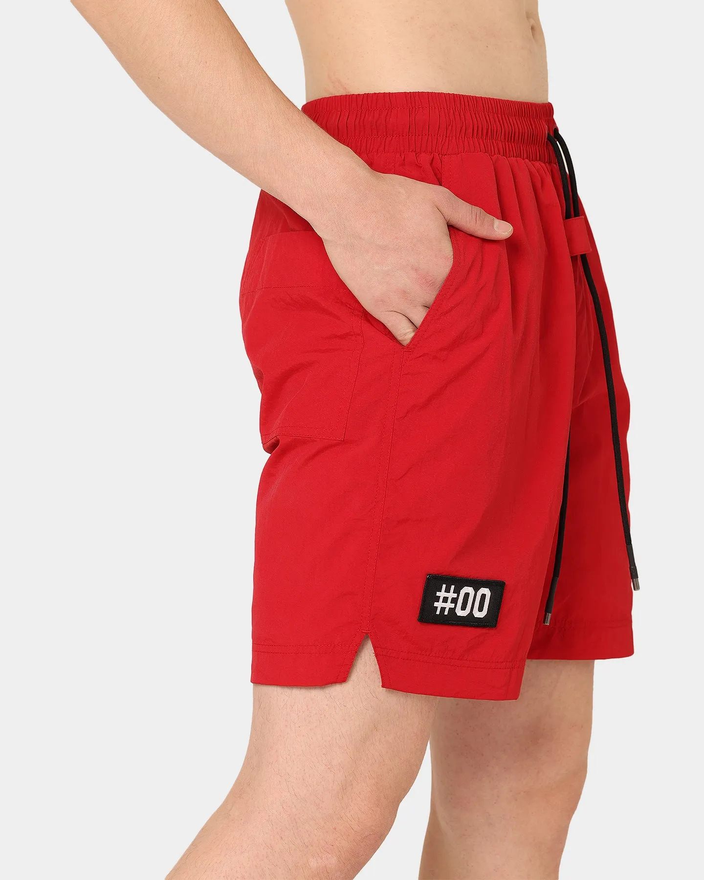 Le Short de Plage Antidote Anti-Ordre Rouge