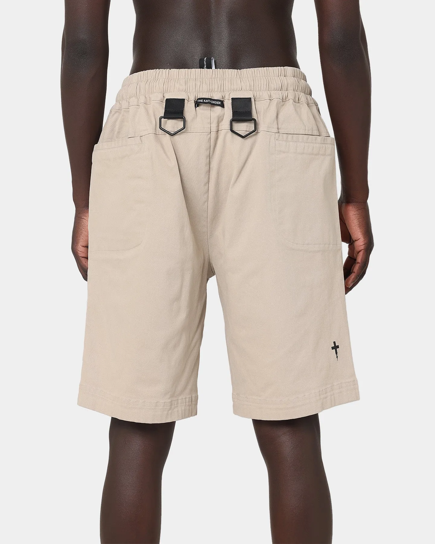 Le Short Cargo Centurion Anti-Ordre en Couleur Bone
