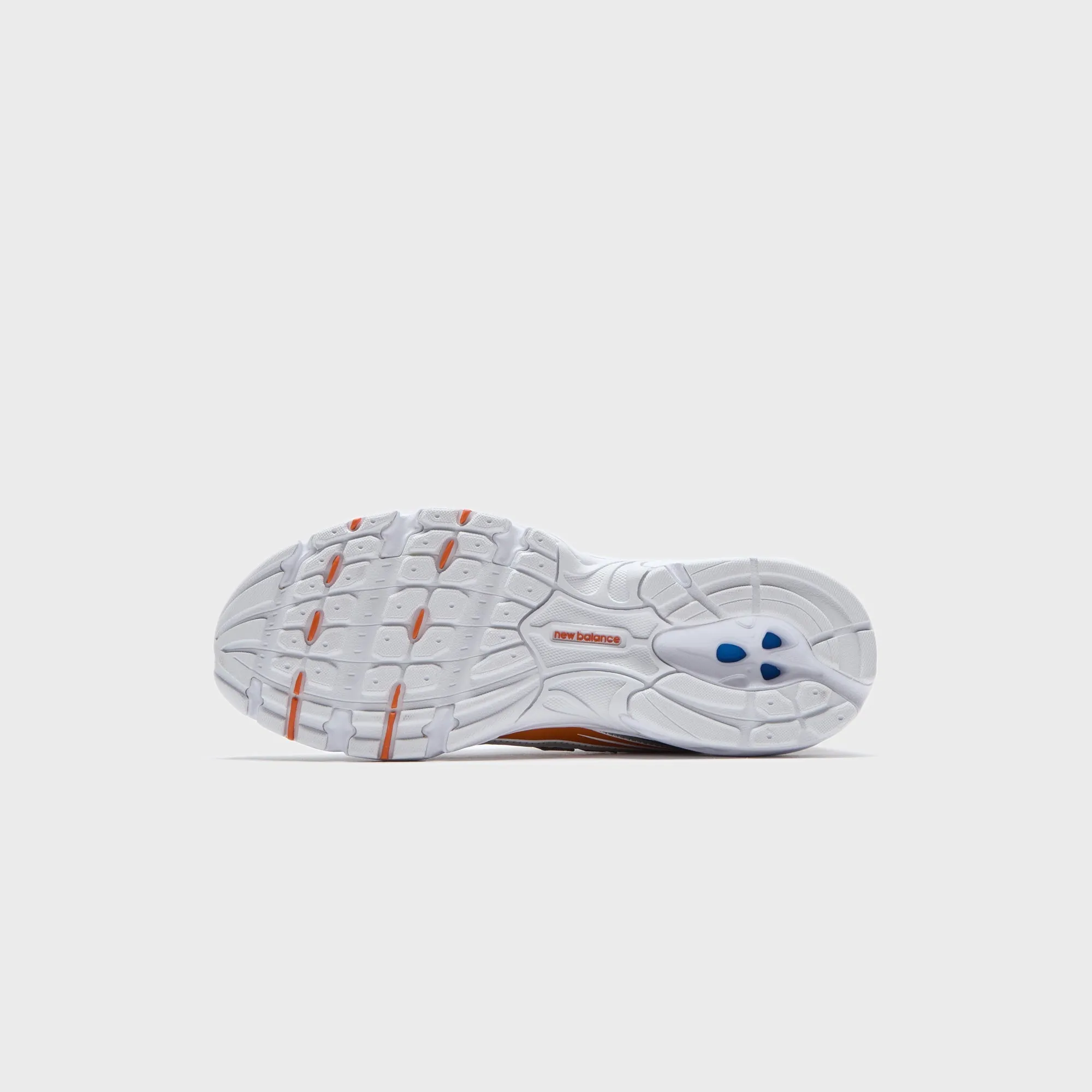 Comfortable Otter MachineMade New Balance 740 - White / Classic Orange