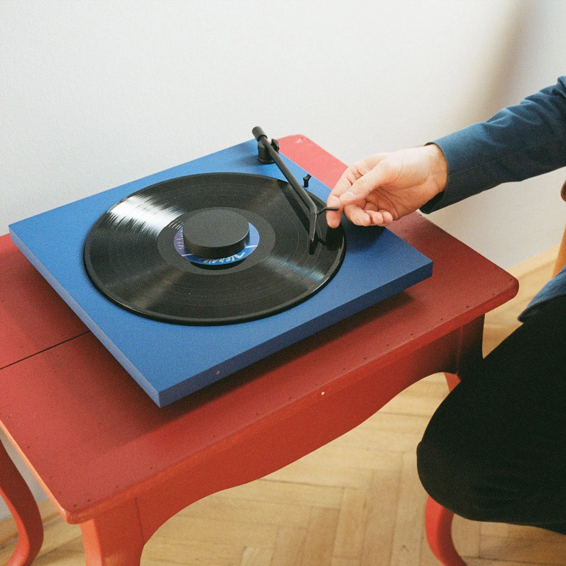 Tone Factory: Tone Turntable w/ Dustcover