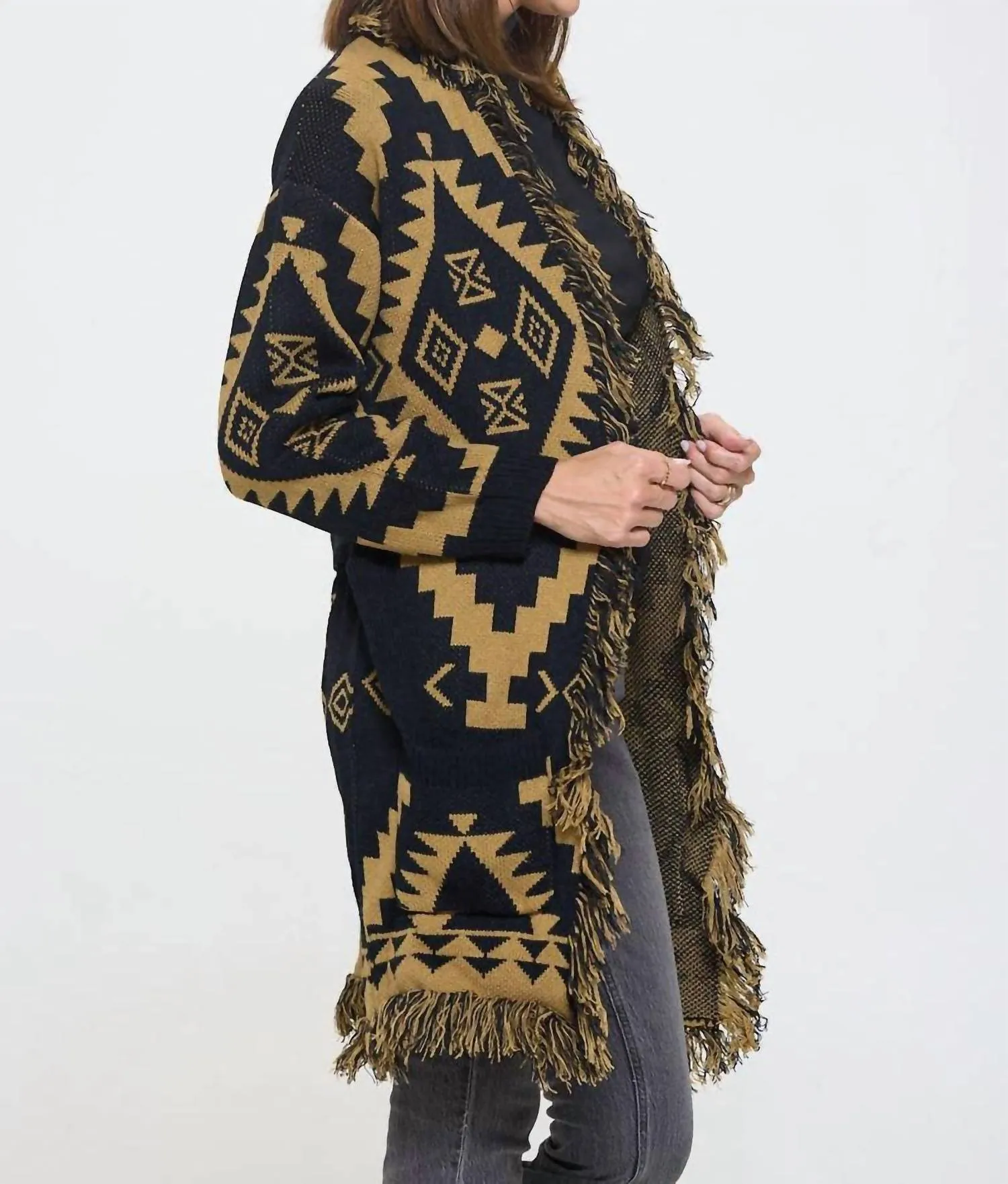 Cardigan à imprimé tribal avec franges et lien en taupe/noir