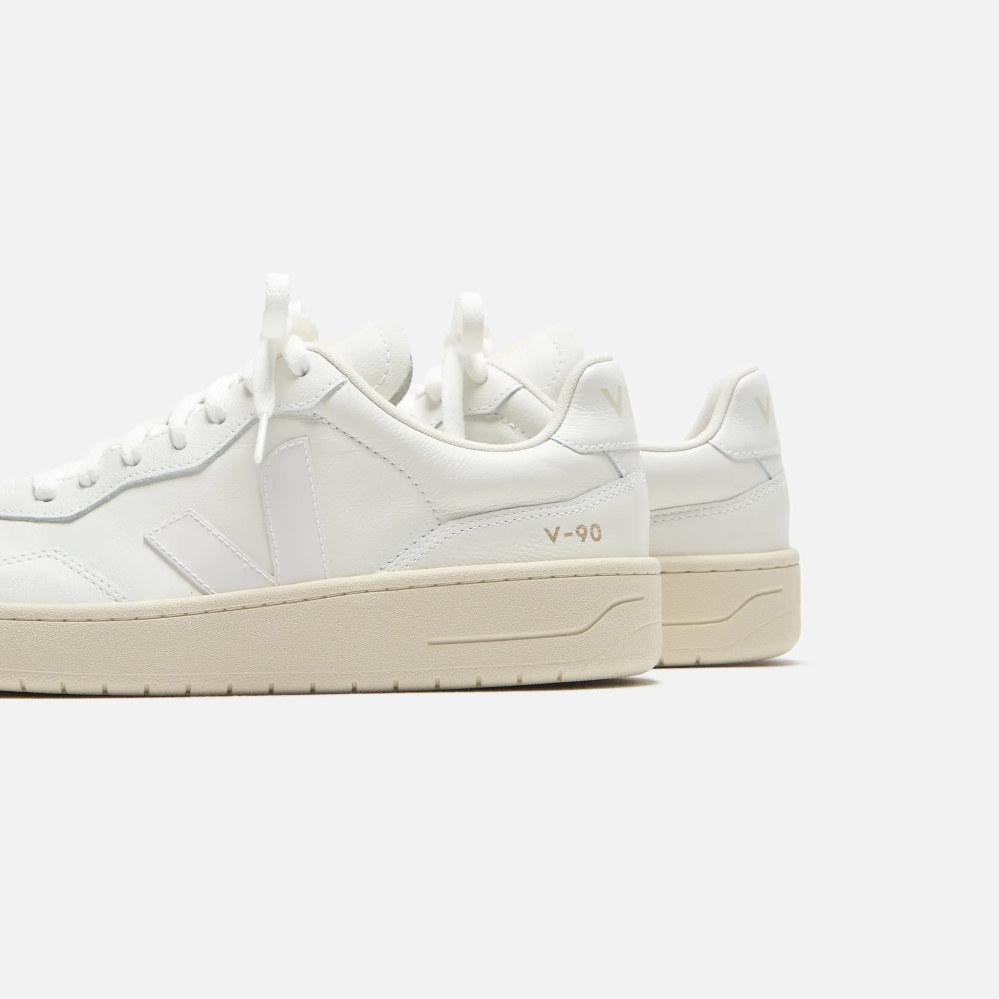 Elastic Material Blend Comfortable CPVC Veja V-90 - Extra White