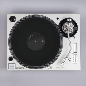 Turntable Lab: CFM Carbon Fiber Turntable Mat hi-fi DAC amp combo,hi-fi speaker impedance matcher,hi-fi RCA switch