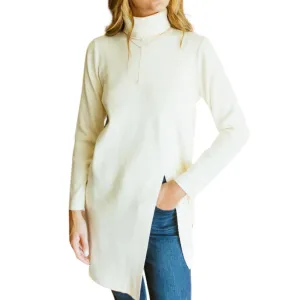 Tunique en pull à col roulé couleur crème