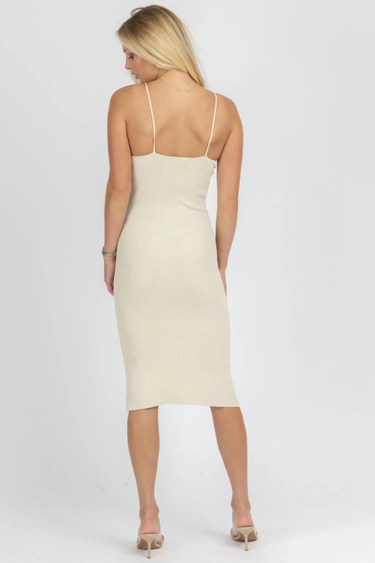 Robe mi-longue tricotée à armatures en couleur naturelle