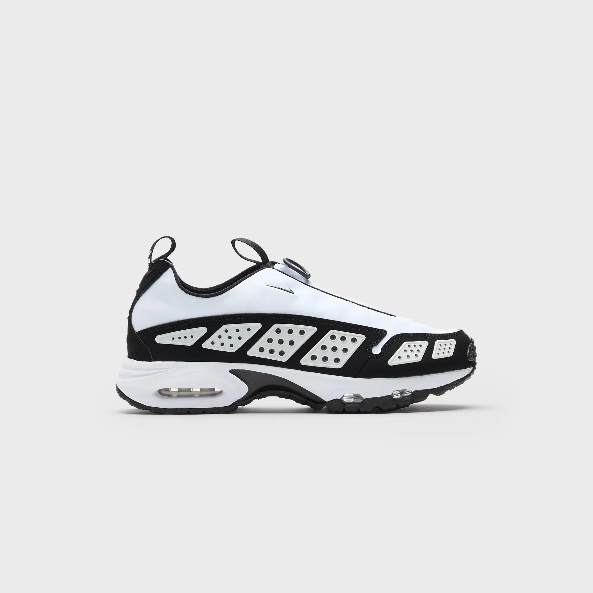Comfortable Strapped Build Nike Wmns Air Max Sndr - White / Black
