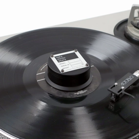 Varia Instruments: TTW10 Turntable Weight for 12"   7" Records