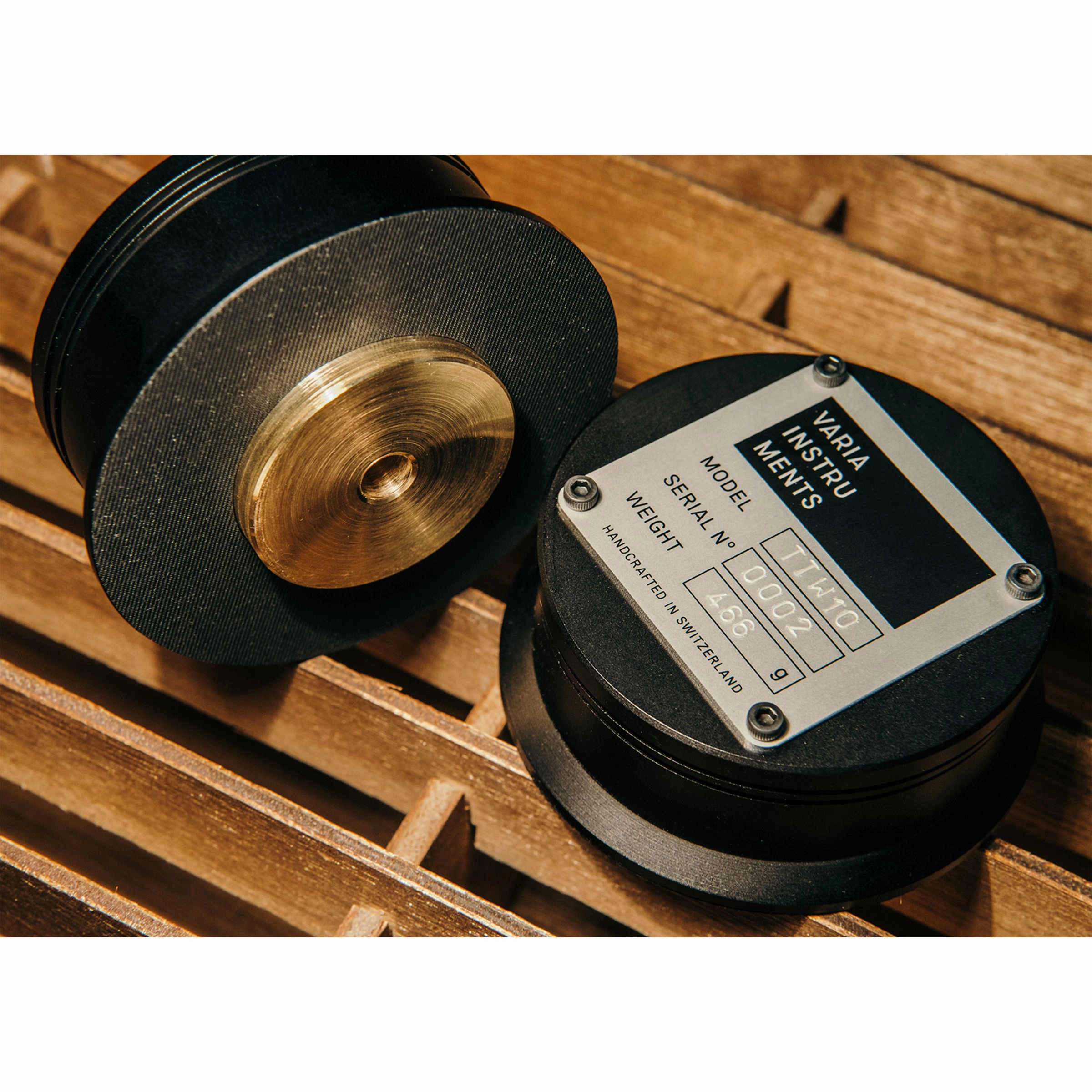 Varia Instruments: TTW10 Turntable Weight for 12"   7" Records