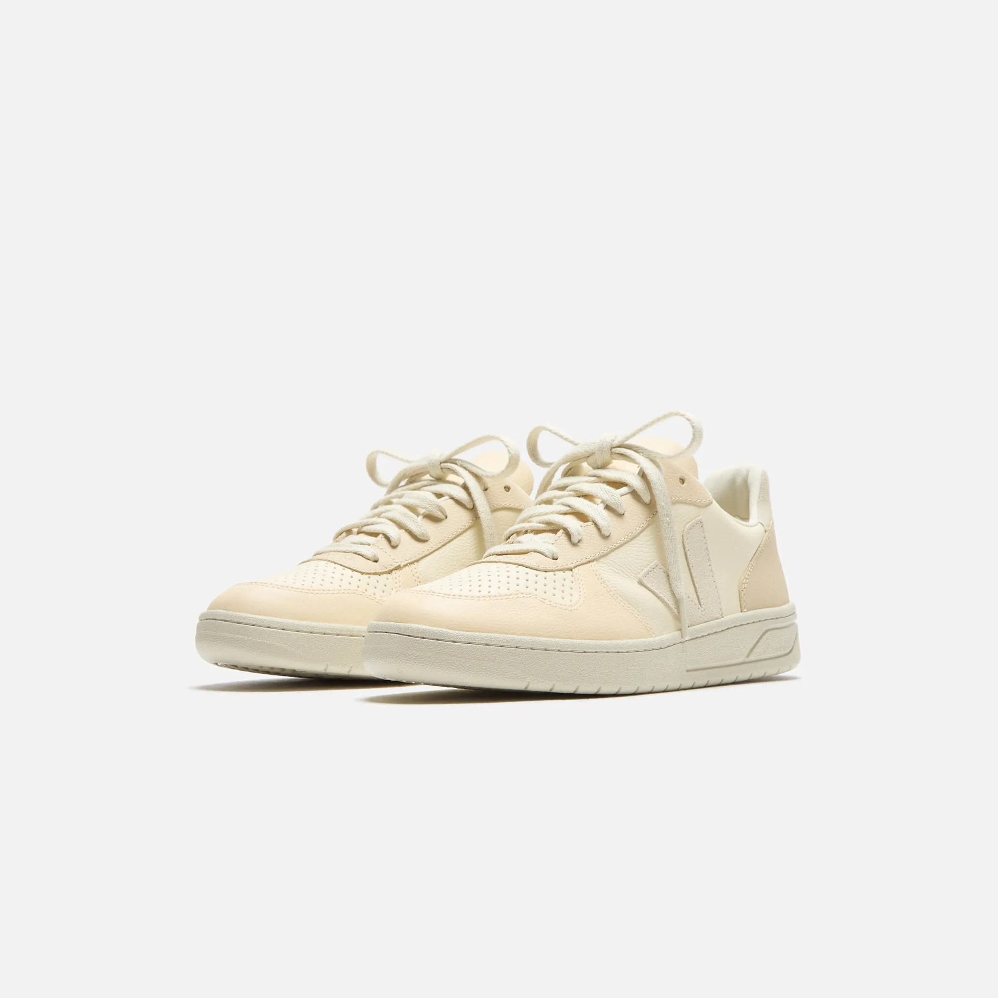 Veja V-10 - Multico Cashew Pierre Never Just Walk