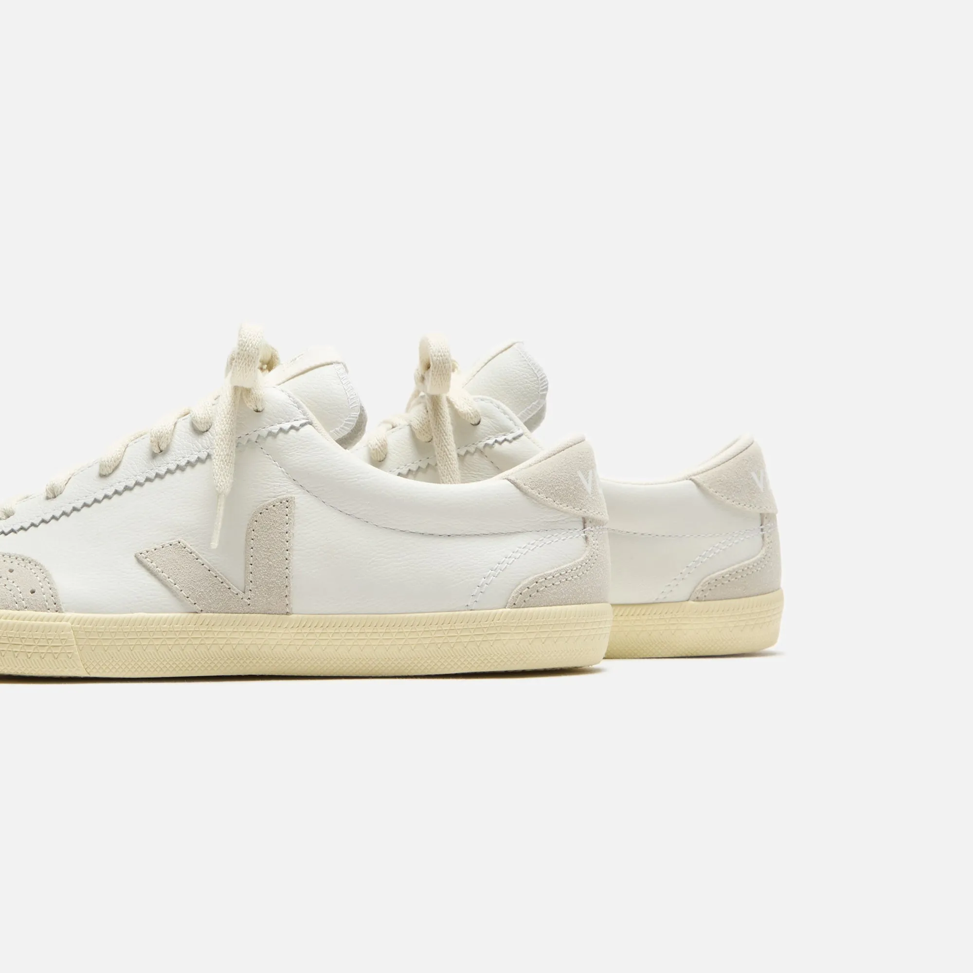 Veja Volley - White / Natural Trendy Design Comfortable Driving
