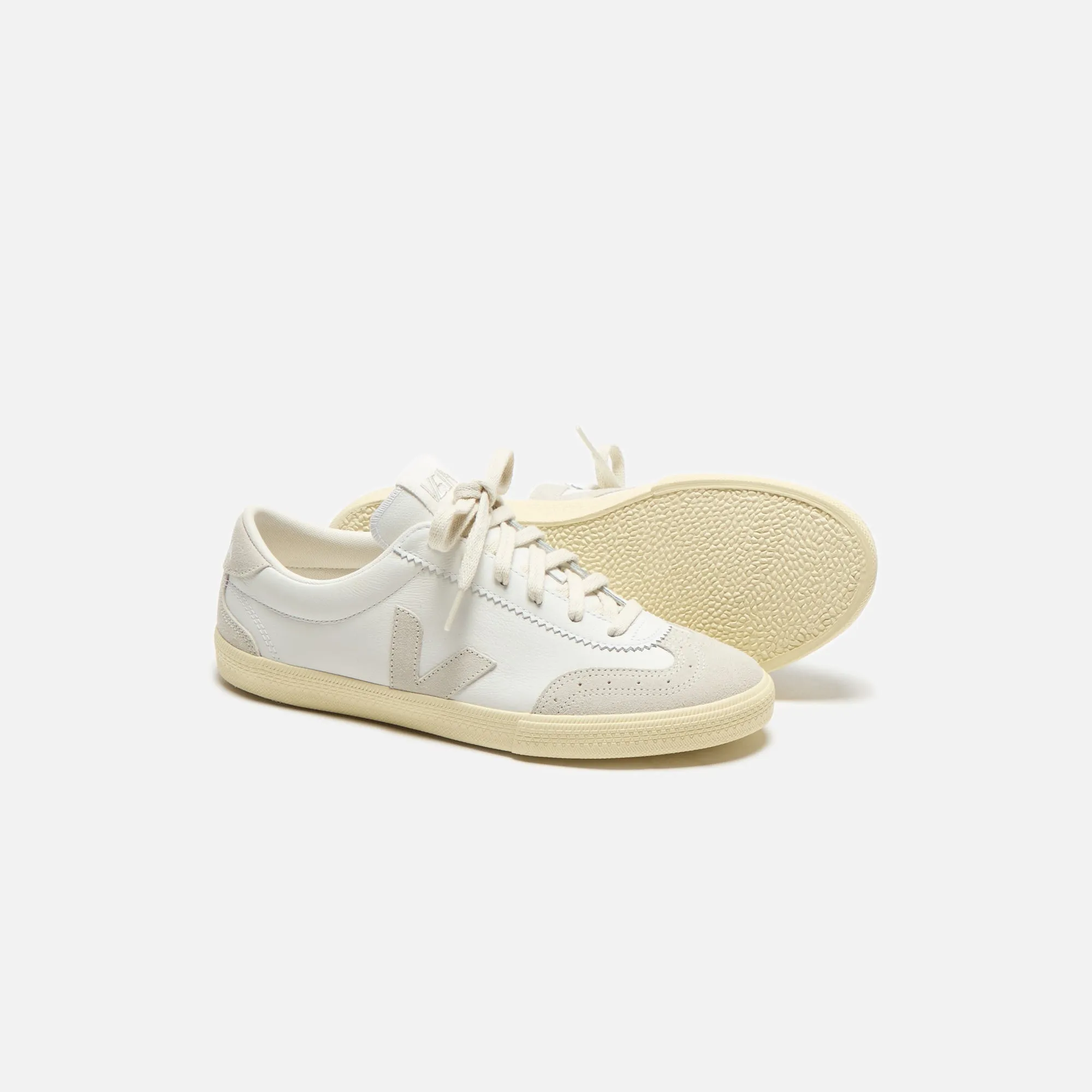 Veja Volley - White / Natural Waterproof Performance Air Padding