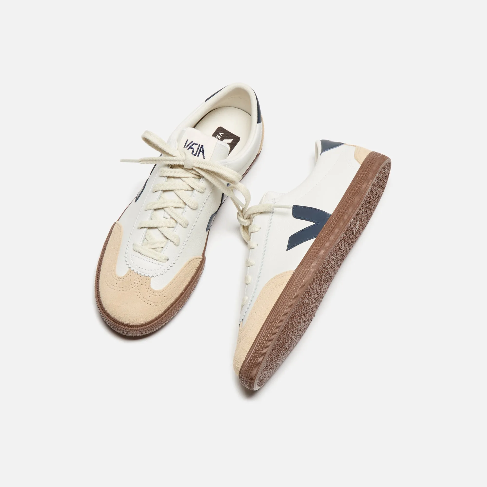 Veja Volley - White Nautico / Bark Anti - Bacterial Insole Comfortable Squat