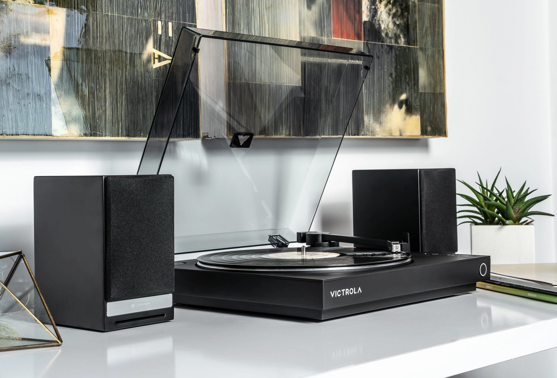 Victrola: Automatic Bluetooth Turntable