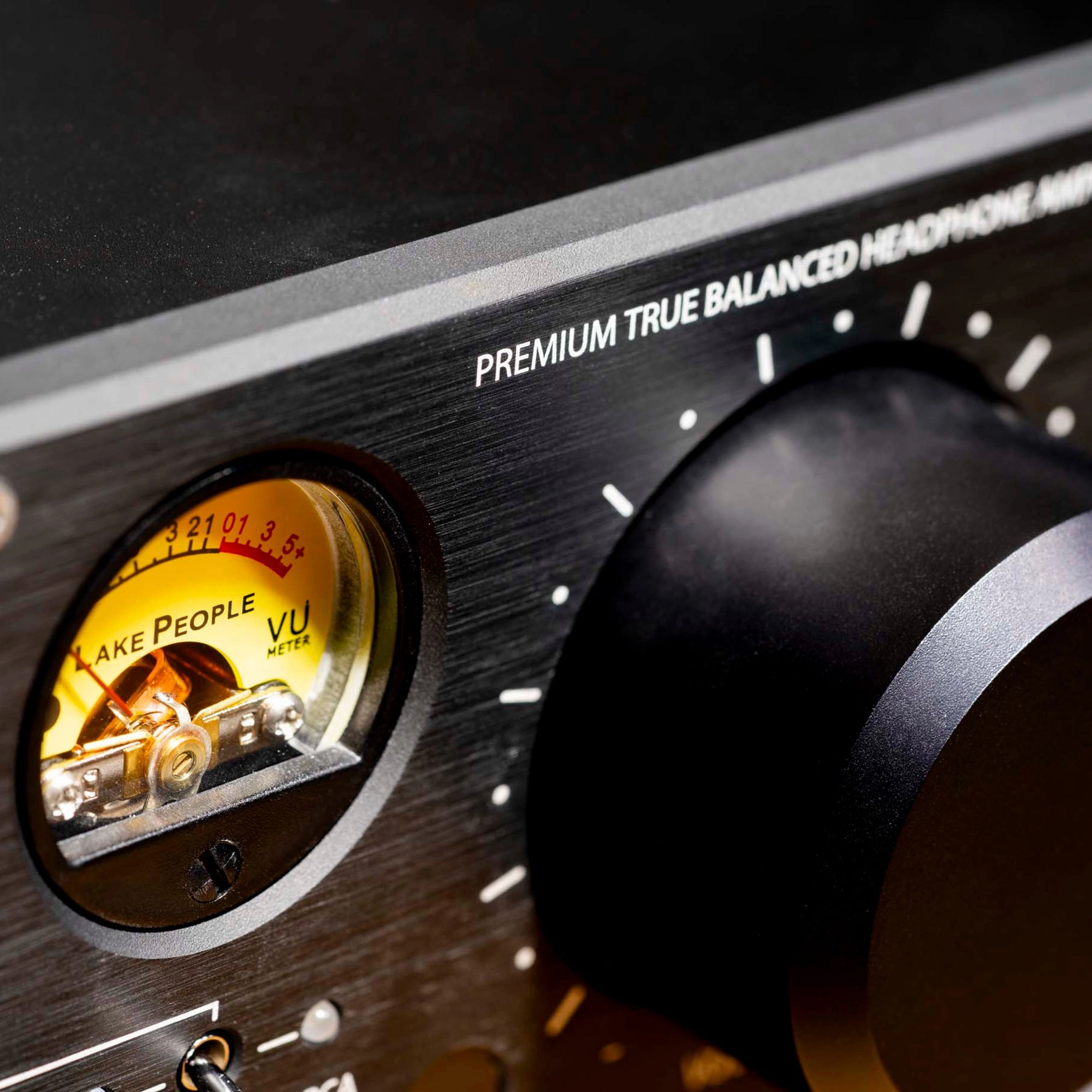 Violectric HPA V324 Desktop Headphone Amplifier