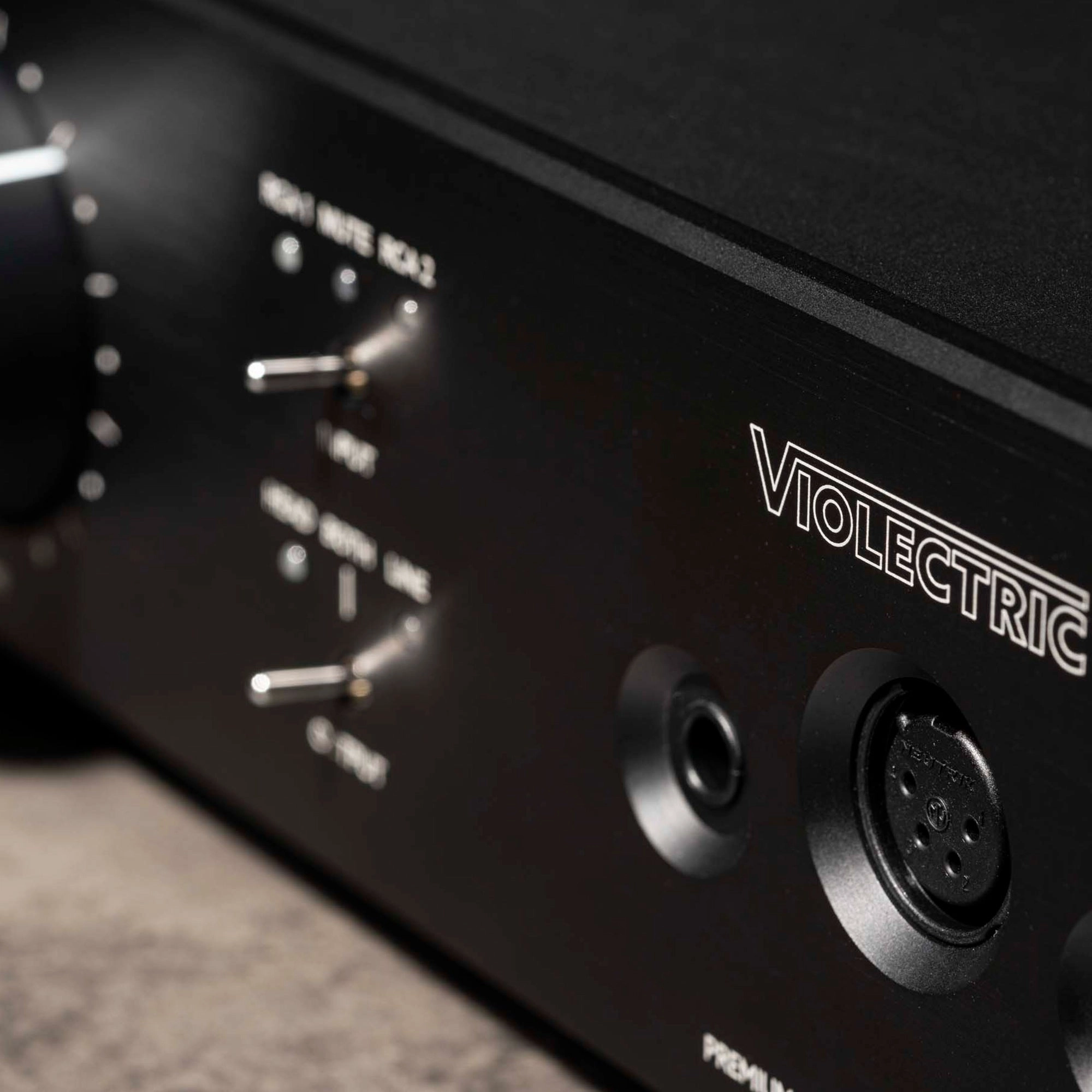 Violectric HPA V340 Balanced Headphone Amplifier
