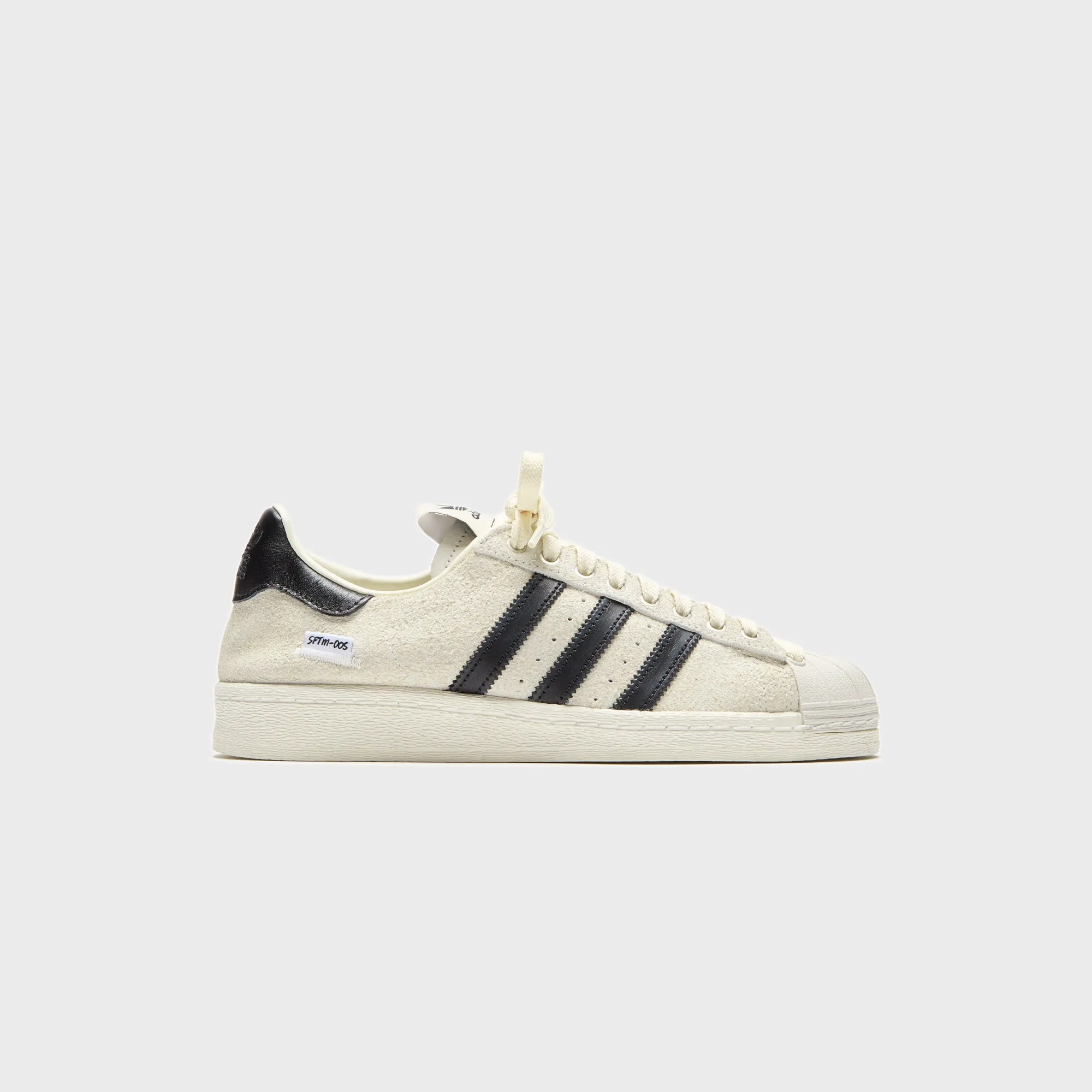 Fuel Your Fire Adidas Superstar 82 Sftm - White