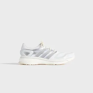 Supportive And Stable Footing Comfort Advance Options Kith For Adidas Energy Boost - White / Black / Silver Metallic