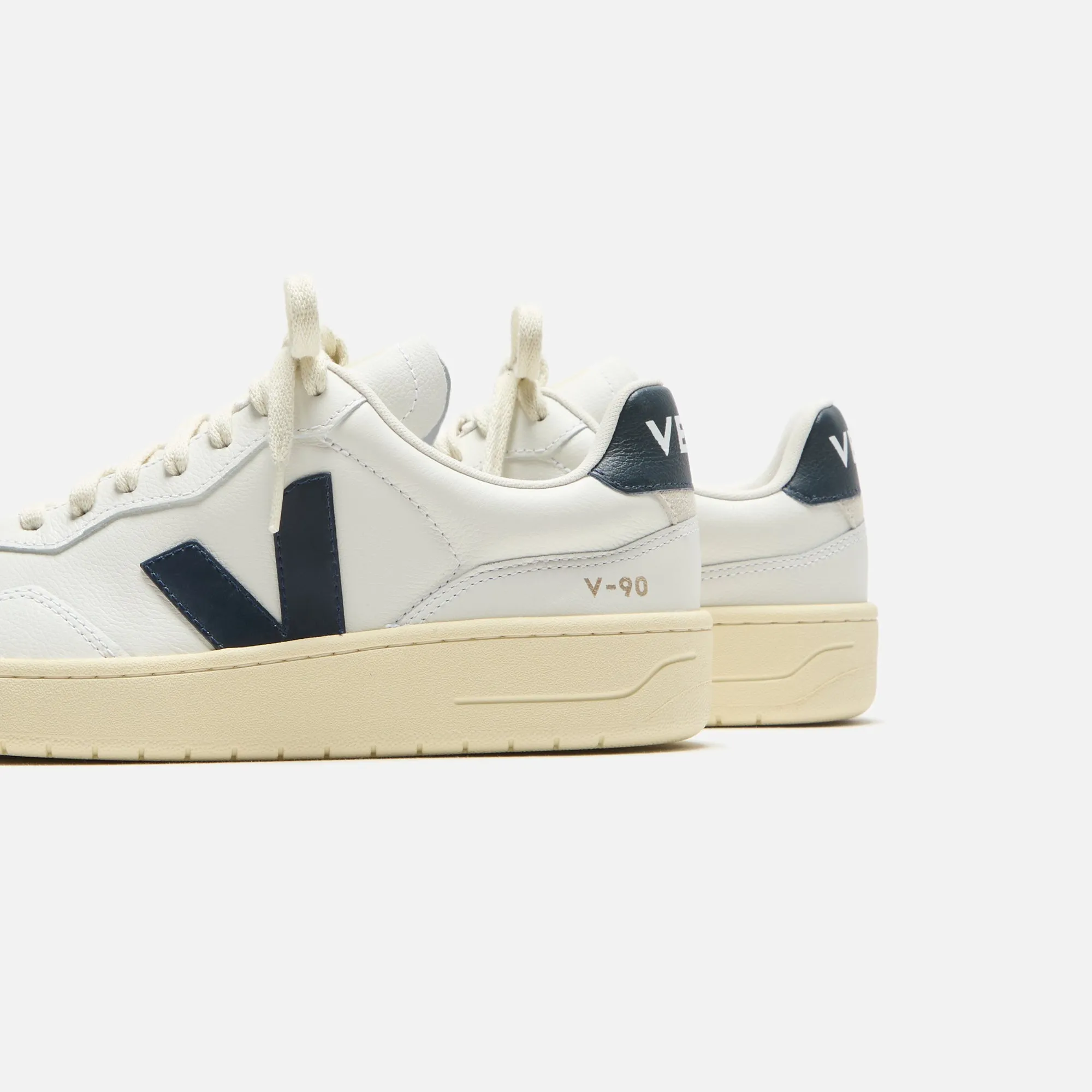 Veja V-90 - Extra White / Nautico FlexibleSole